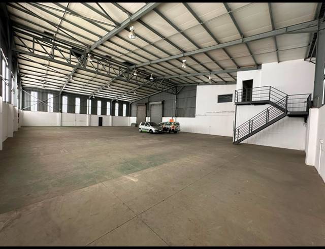 1,034M² WAREHOUSE TO LET IN NORTH RIDING